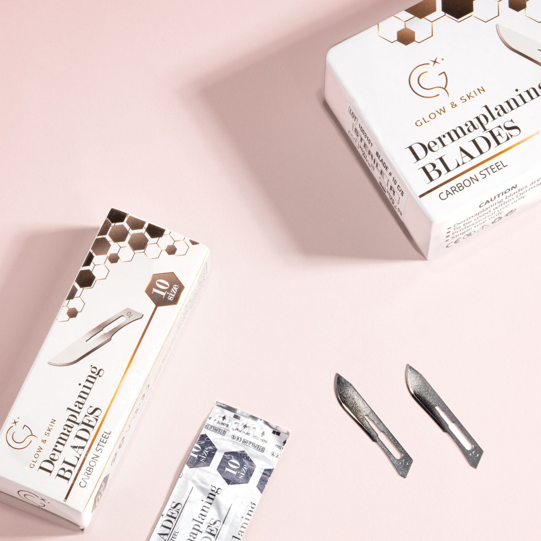 Precision Dermaplaning Blade – High-quality tool for smooth skin exfoliation, removing dead skin cells and peach fuzz for a radiant complexion