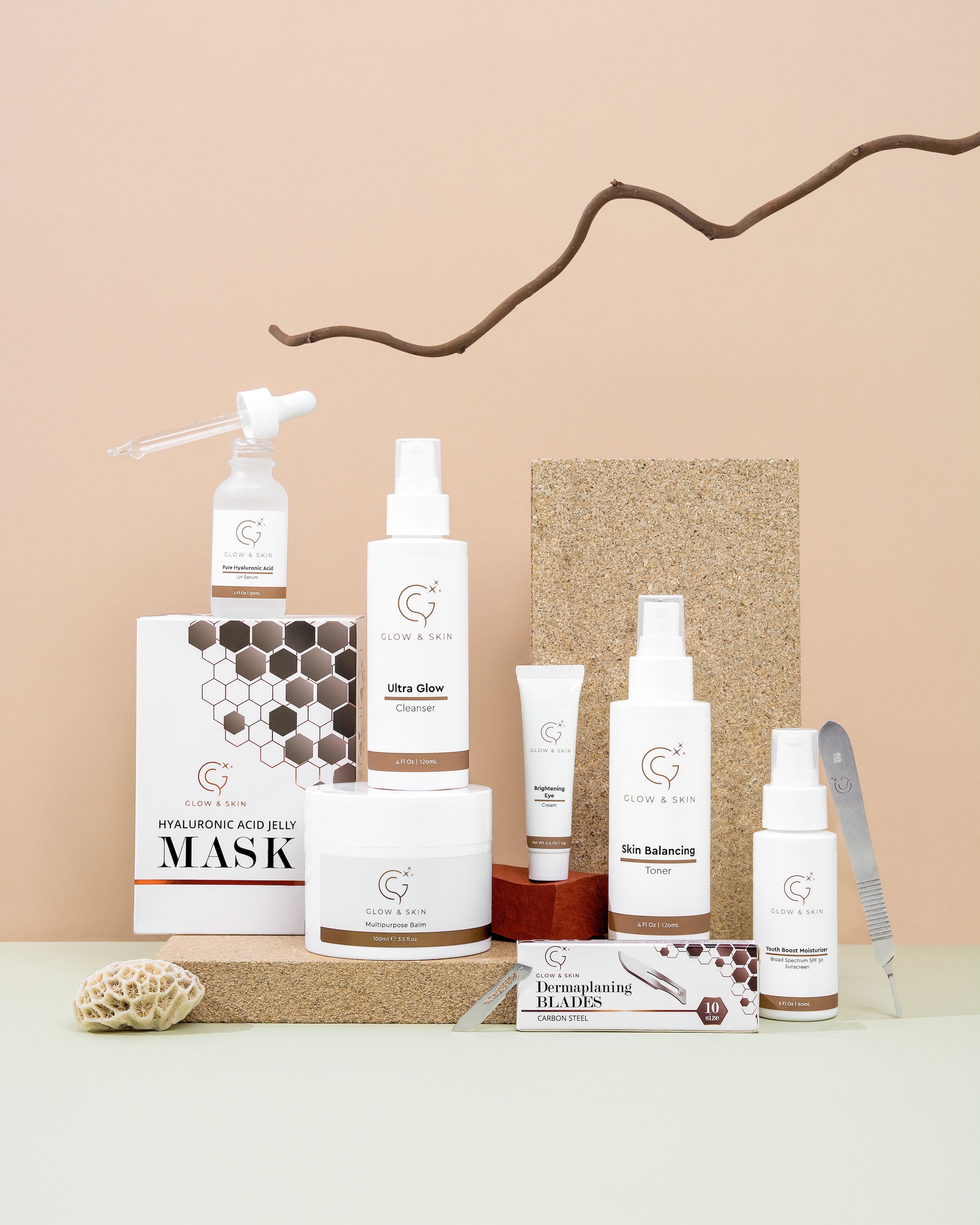 Glow Smart Dermaplaning Starter Kit for beginners and professionals. Includes premium dermaplaning tools, precision blades, and dermaplane tools for facials and enhanced complexion. Ideal for dermaplaning, exfoliation, and skincare treatments.